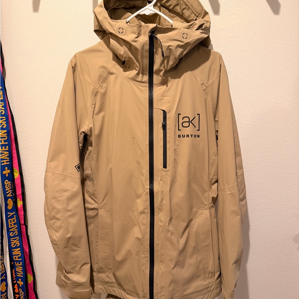 Burton Women’s  [ak]® Upshift GORE-TEX 2L Jacket, Size S - Picture 7 of 12